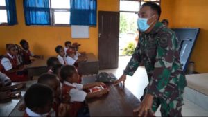 Papuan children traumatized as Indonesian Military fills in teacher’s role, study says