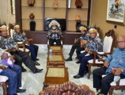 Traf die Papua MRP und MRPB an, versprach der Präsident Jokowi die Entscheidung des Verfassungsgerichtshofes respektieren