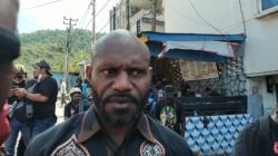 Das Mitglied des papuanischen Parlamentes verurteilte den Angriff gegenüber Zivilisten in Teluk Bintuni