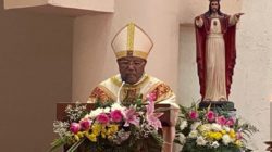 Erster Bischof des papuanischen indigenen Volkes im papuanischen Land, es ist eine 128 Jahre Wartezeit