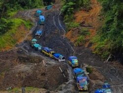 Die Jayapura-Wamena Straße ist schwer beschädigt, wurden hunderte Lastwagen-Fahrer seit November 2022 aufgehalten