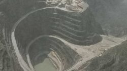 51 Jahre Ertsberg in Nemangkawi wurde für das Kupferkonzentrat ‘abgebaut, ausgebaggert und ausgehöhlt’
